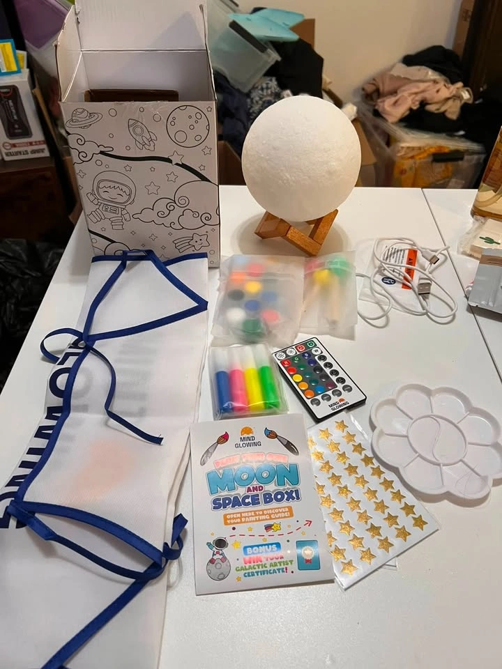 NEW Mind-Glowing Paint Your Own Moon Lamp - photo 2