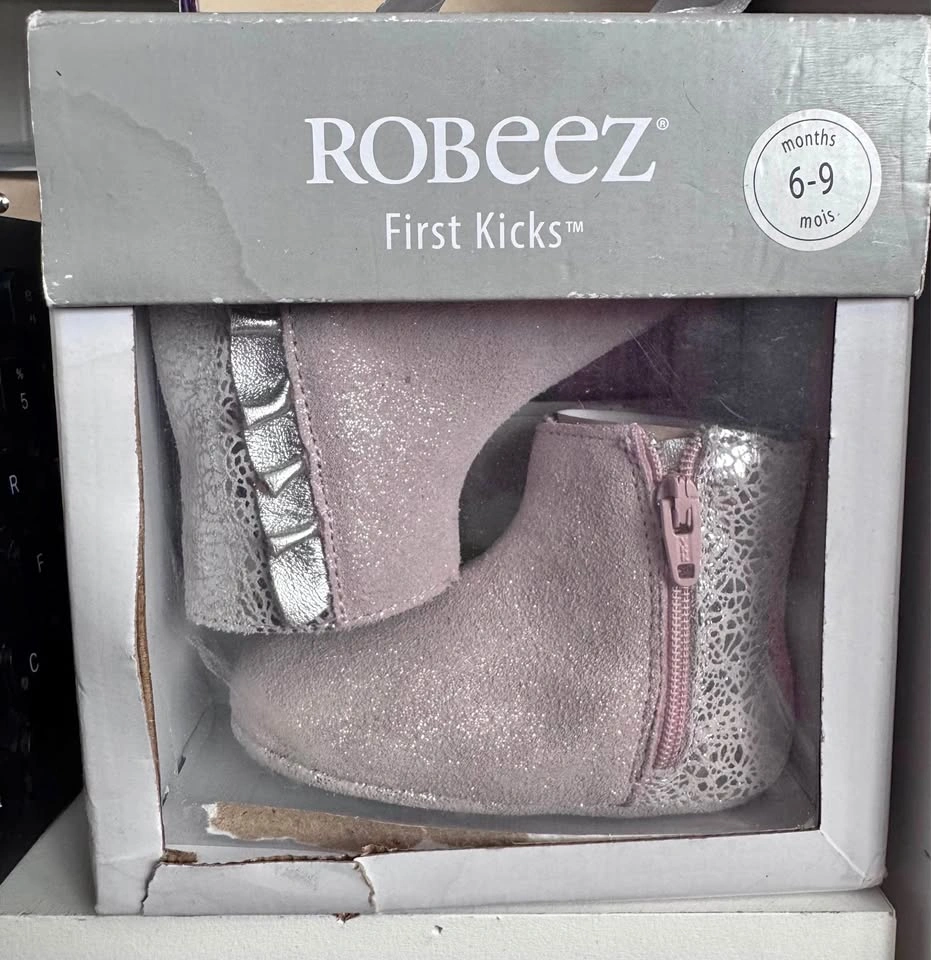 NEW Robeez First Kicks Baby Boots - Size 6–9 Months - In Box