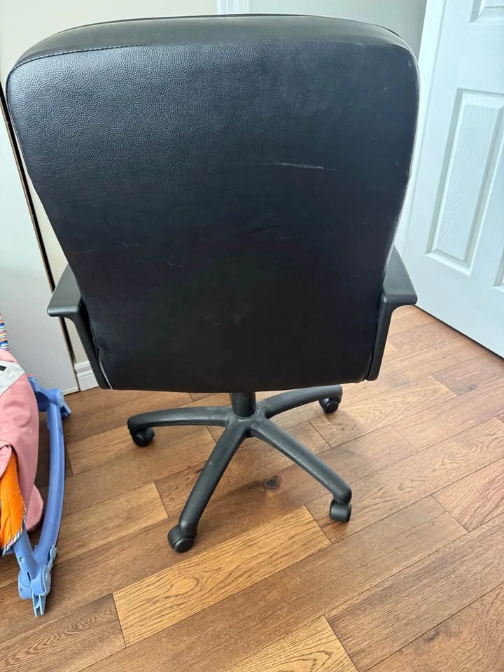 Black Office Chair - photo 3