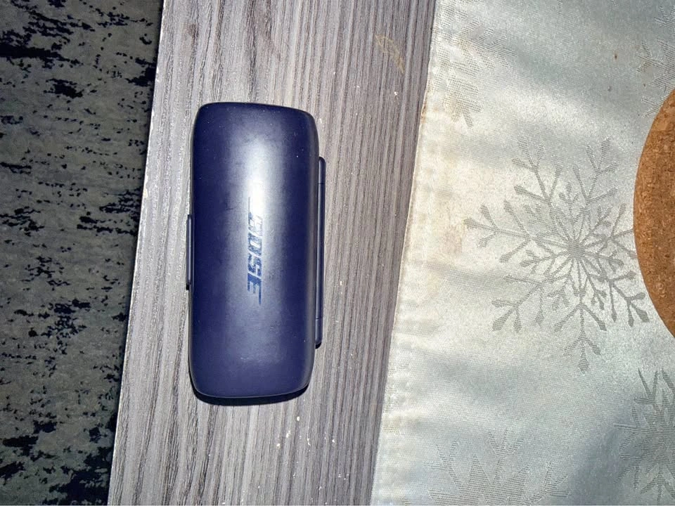 Bose Sport Earbuds Yellow w/ Charging Case