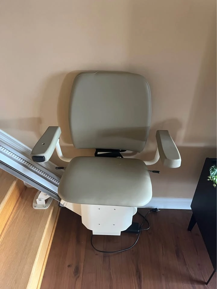 Home Chair Lift for Stairs - photo 3