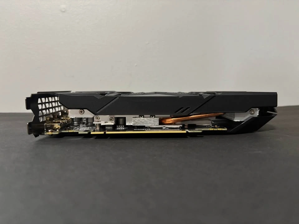 GIGABYTE GTX 1660 OC 6GB GPU - LIKE NEW - photo 2