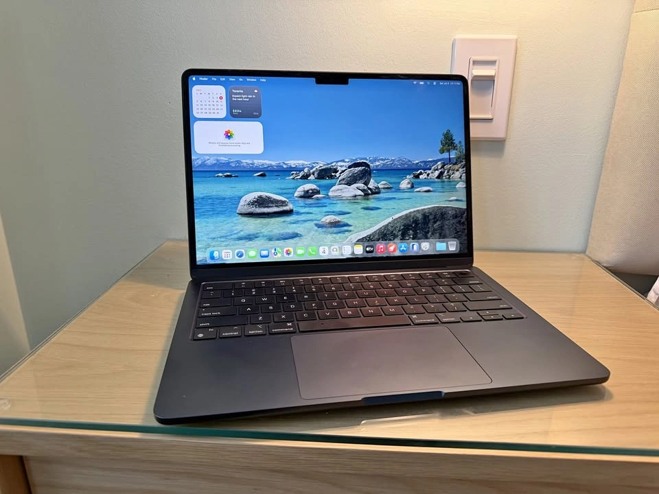Apple MacBook Air 13" (2024) M3 – Midnight | 16GB RAM | 512GB SS