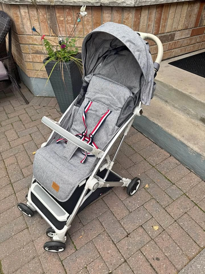 Baby Trend Lightweight Travel Stroller