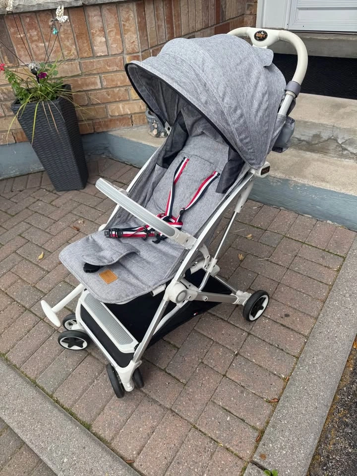 Baby Trend Lightweight Travel Stroller - photo 2