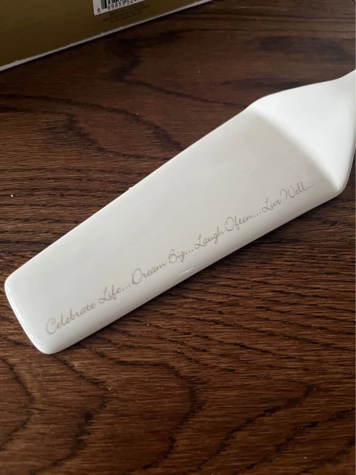 BNIB Bowring cake lifter - photo 2