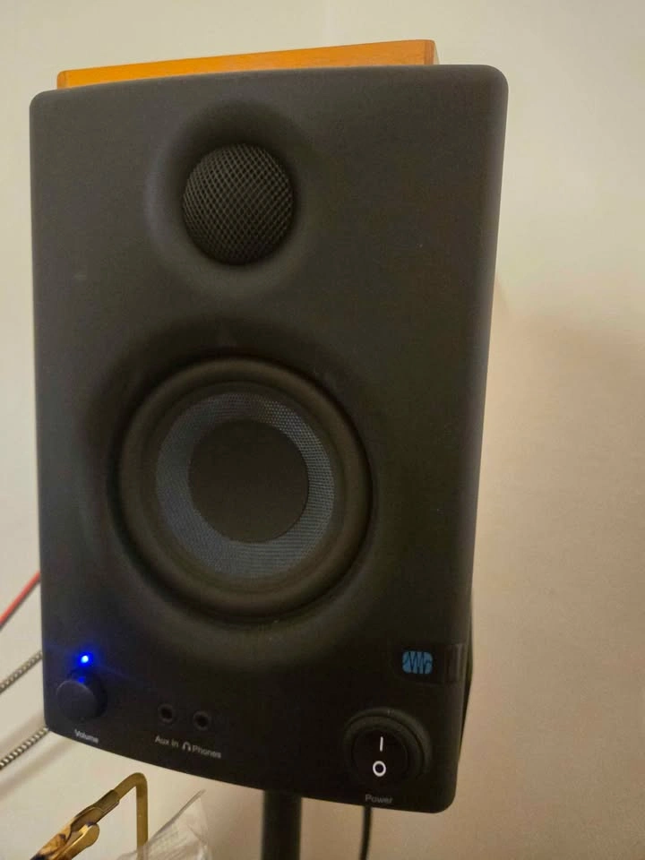 Presonus Eris e3.5 Studio Monitors with Speaker Stands - photo 2