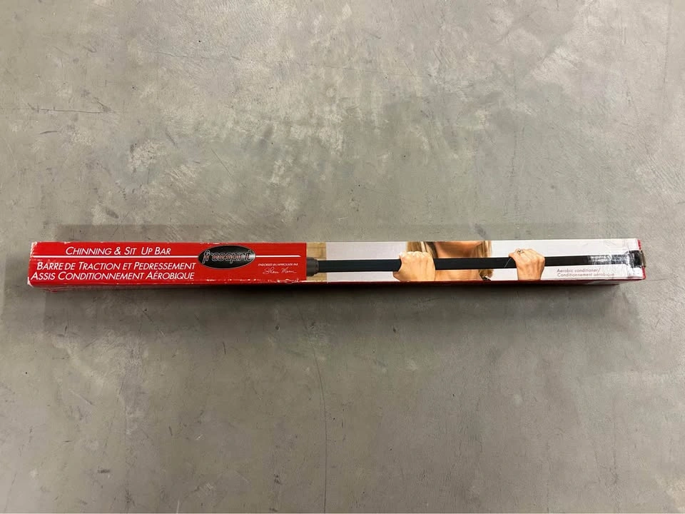 New Chin Up Bar - $10 Each - photo 3