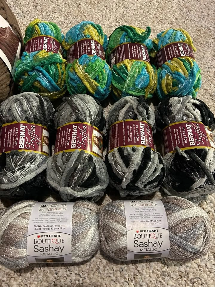 New 15 Packs of Yarn - photo 4