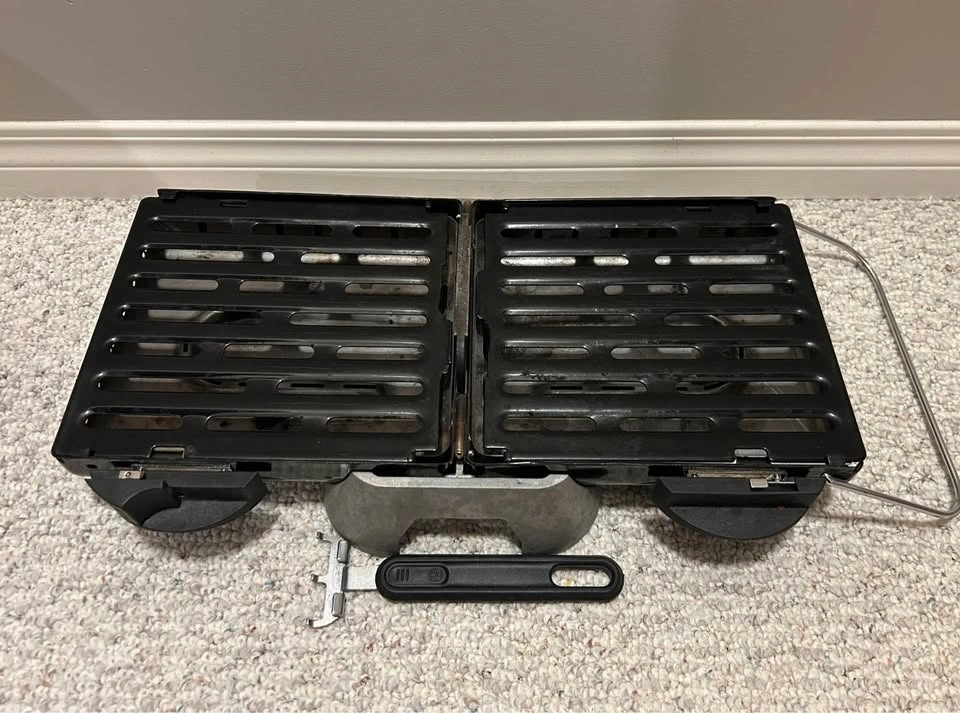 Coleman Fold N Go Charcoal Grill - photo 2