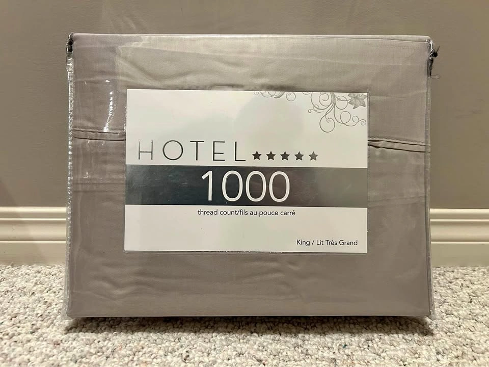New 4 Piece King Size Satin Sheet Set