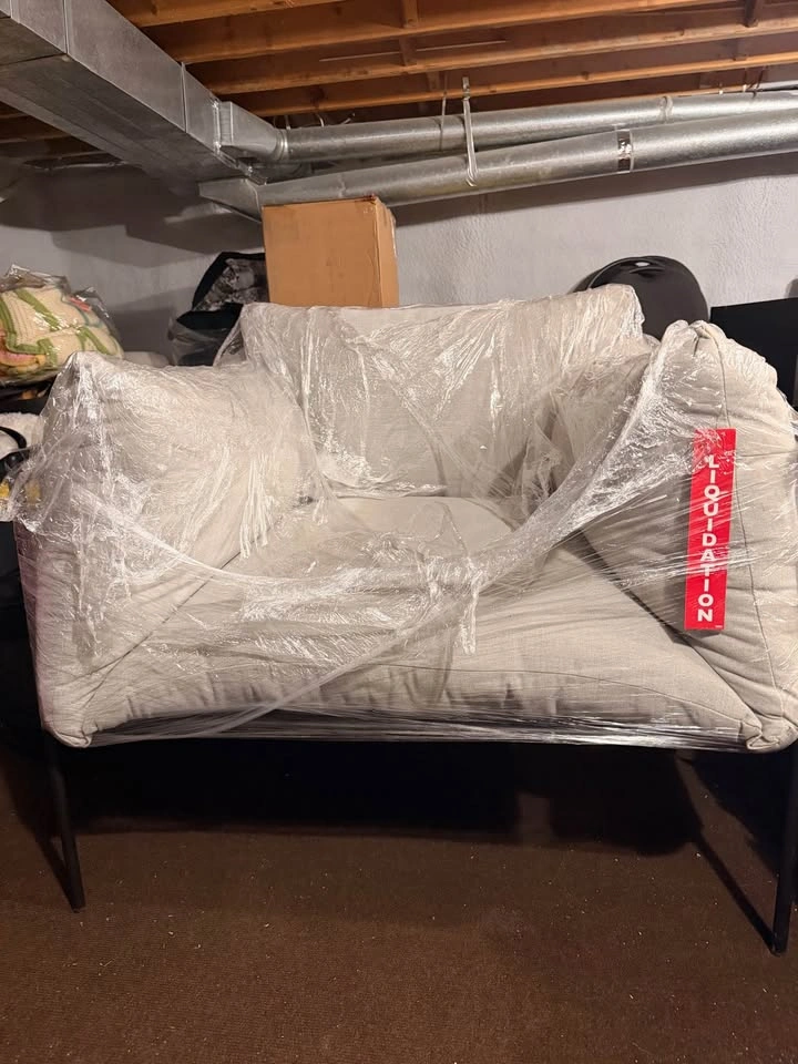Modern Oversized Accent Chair – Never Used – Cream/Beige - photo 3