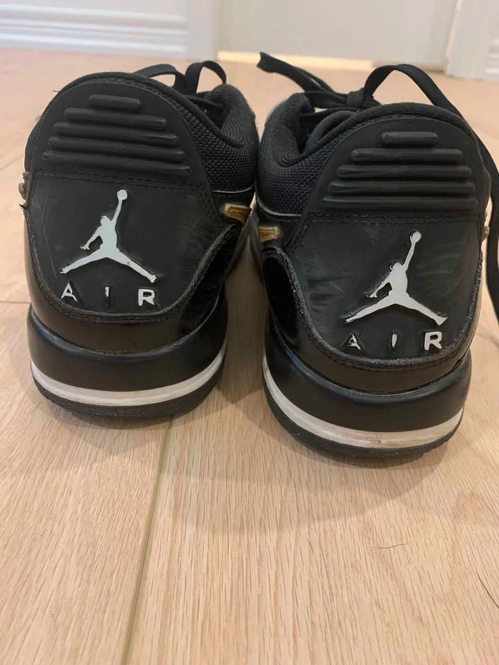 Jordan Legacy 312 Low Black Gold. Size Y6 - photo 2