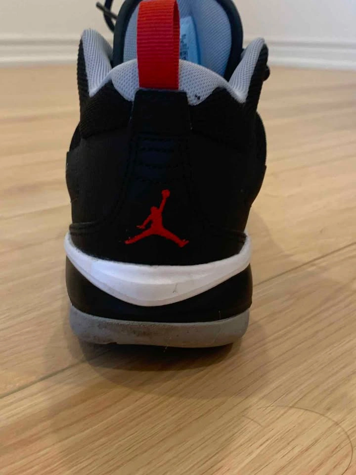 Jordan Max Aura 3 Black Red - photo 2