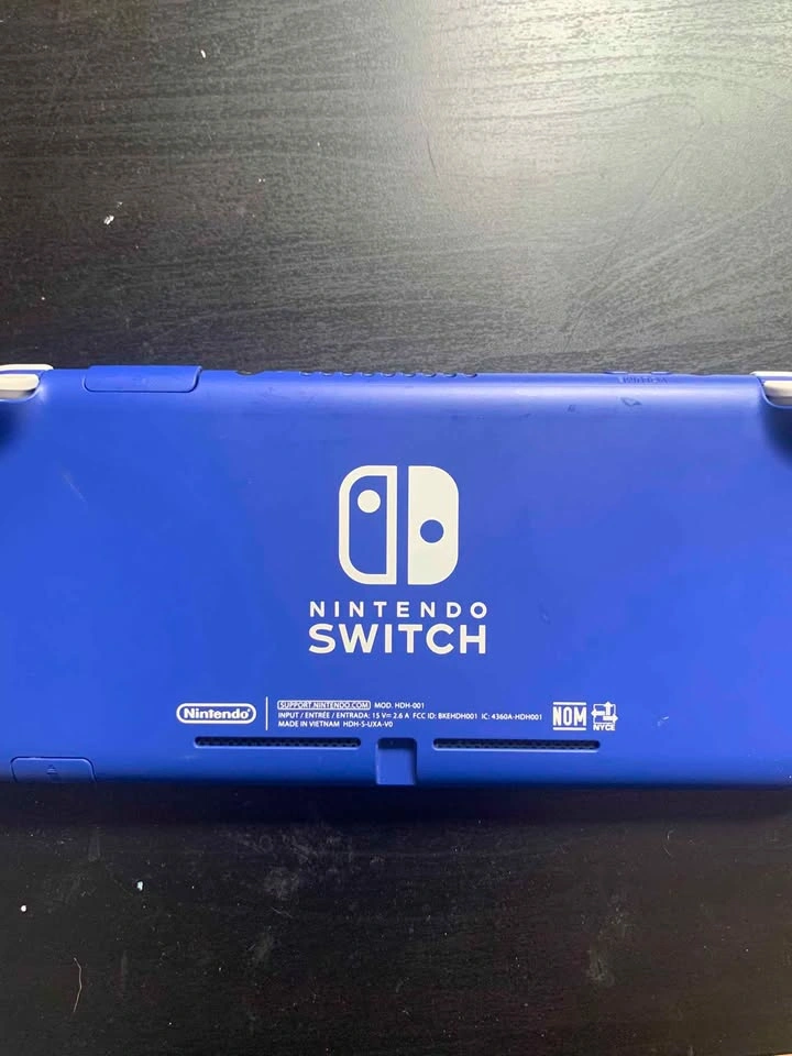 Nintendo Switch Lite - photo 2
