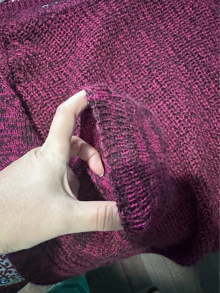 Pink/black Knit Sweater with elastic ends. NEW - photo 3