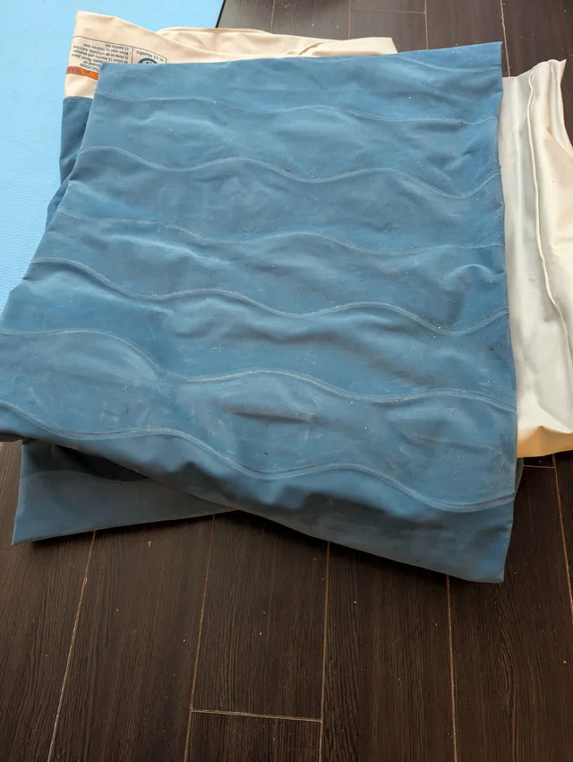 Inflatable mattress thumbnail