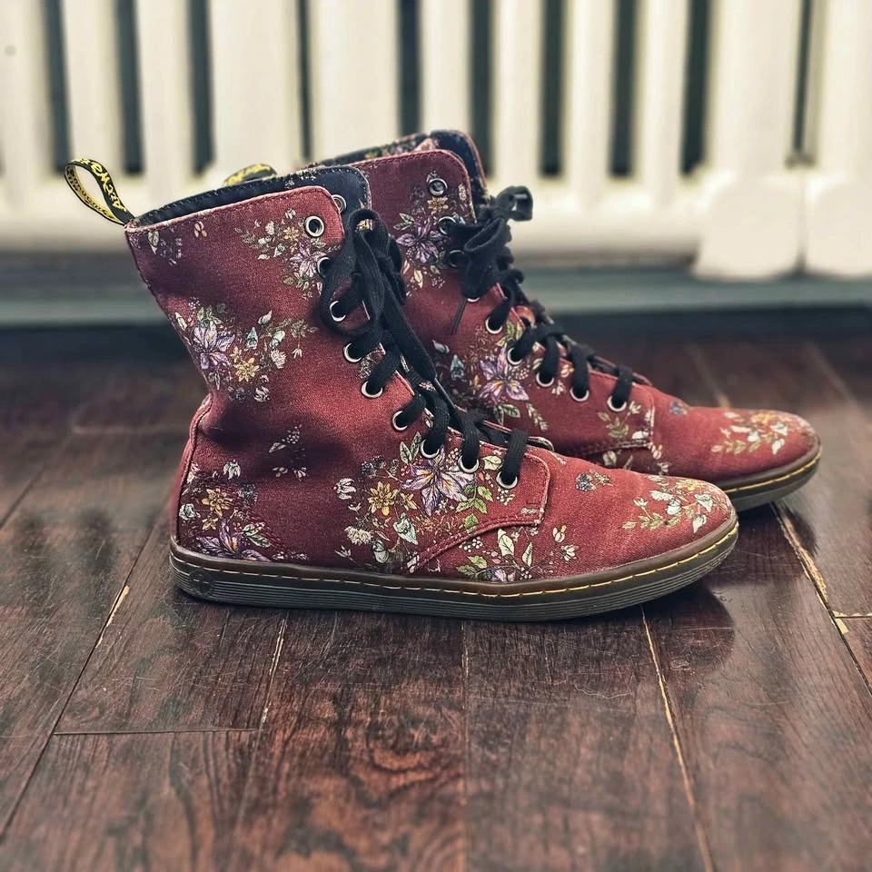 Size 9 Doc Martens Floral Canvas Stratford Boots - photo 5