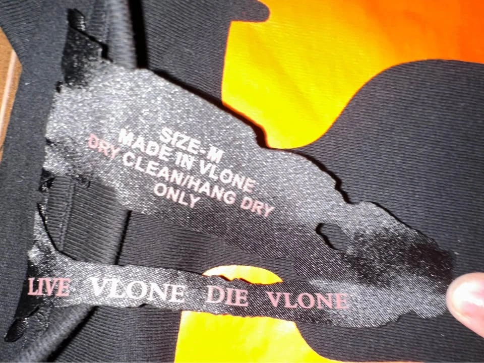Vlone Friends Shirt - photo 2