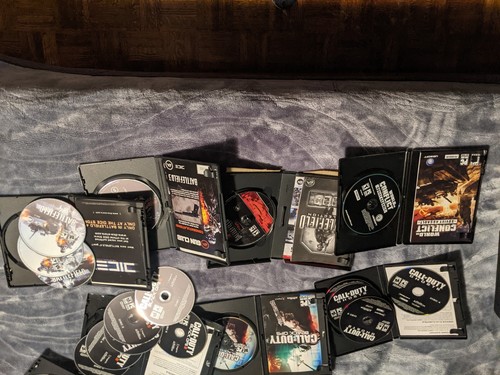 Lot of 7 Assorted War PC Games: COD/Battlefield/WOC - photo 5