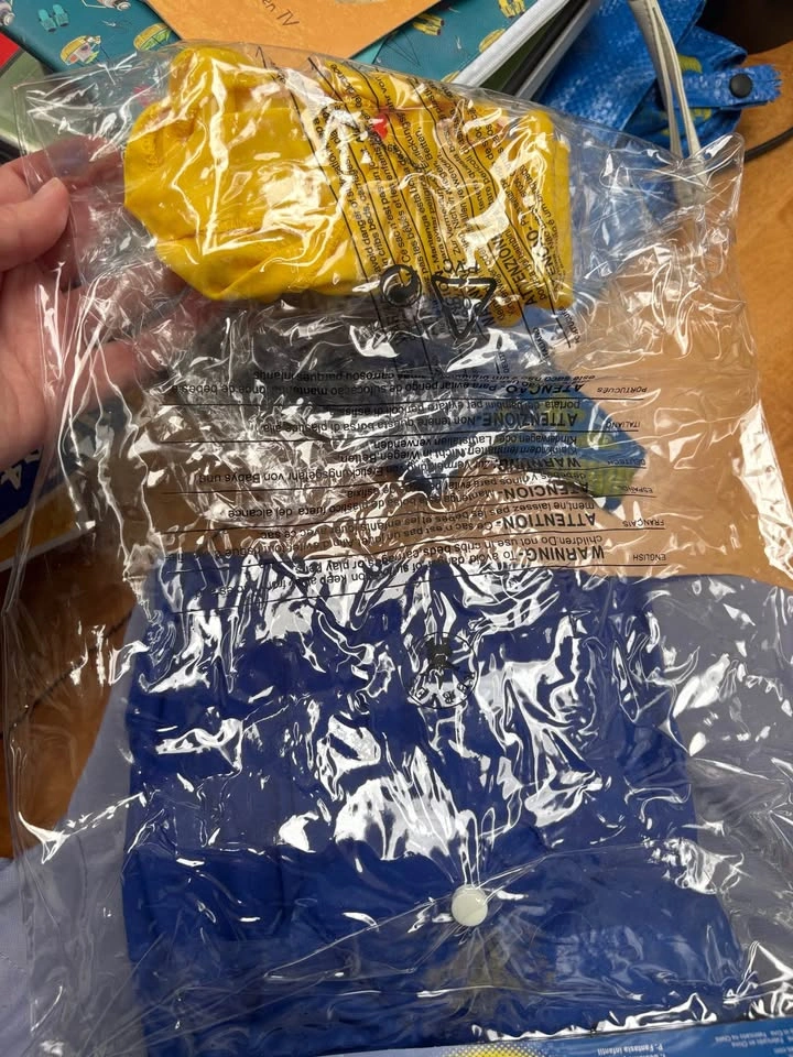 Unused and unopened Child’s Batman costume - photo 3