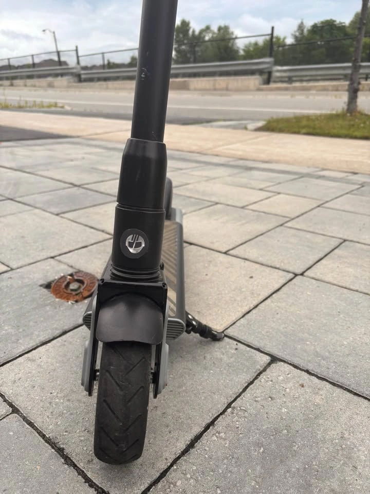 Gotrax Electric Scooter - photo 4