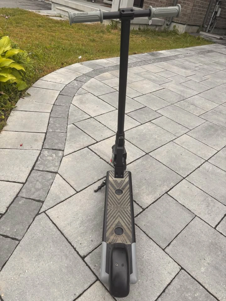 Gotrax Electric Scooter - photo 5