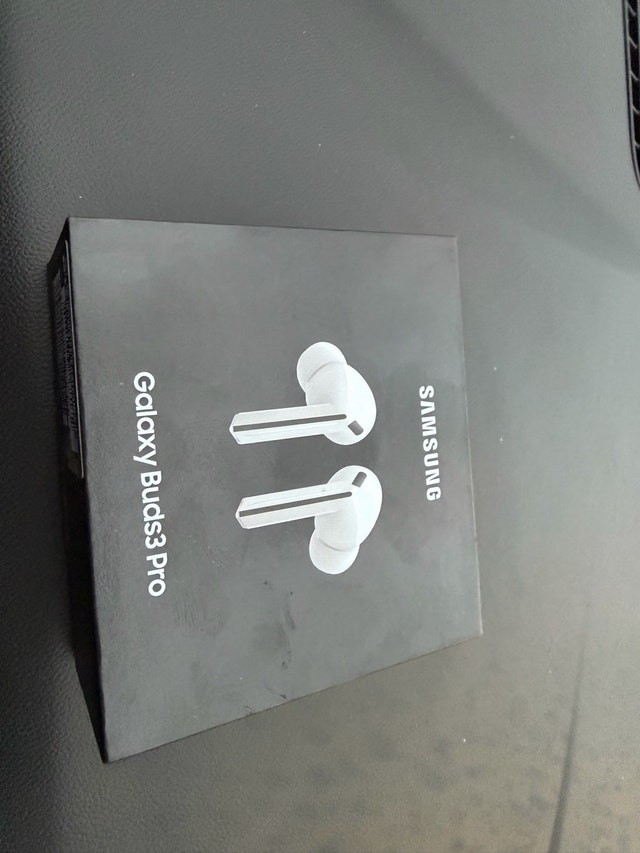Samsung Galaxy Buds 3 Pro - photo 2
