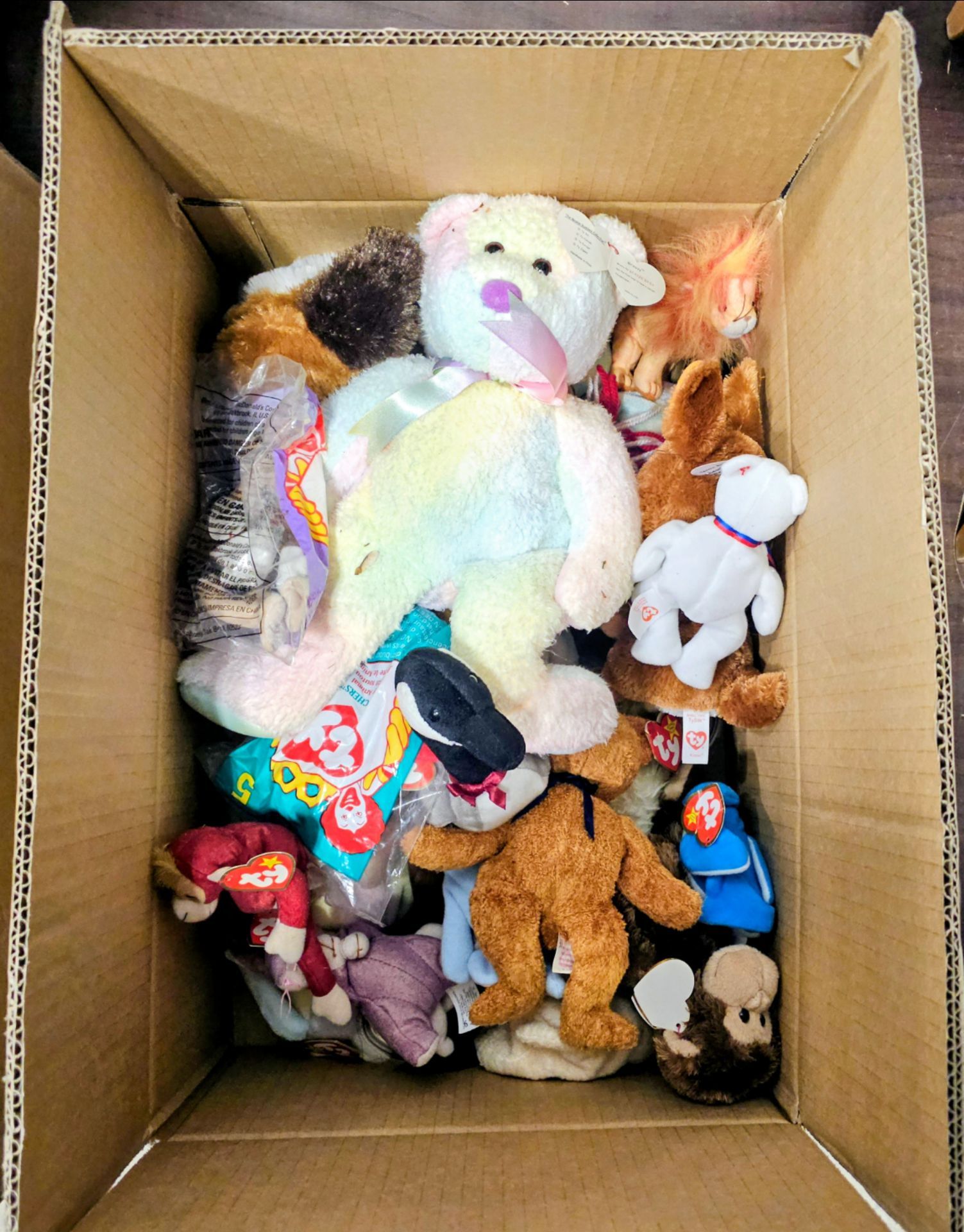 Lot of Ty Beanie Babies and Plush Toys