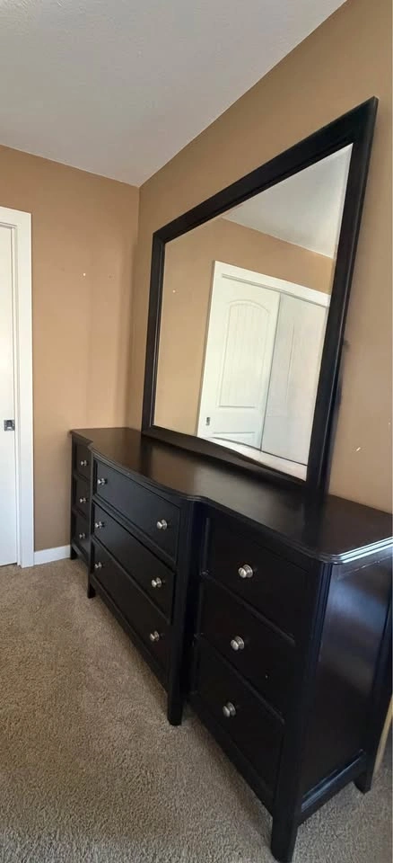 5 piece King size bedroom set - photo 2