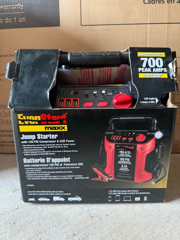 EverStart 700 Peak Amp Jump-Starter w/ Compressor & USB - photo 2