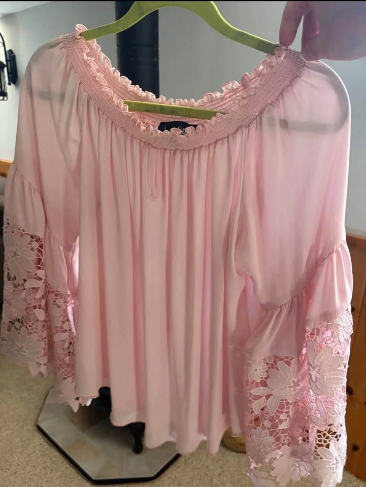 Women’s Clothing Bundle | Lululemon, Adidas, Brooks & More - photo 5