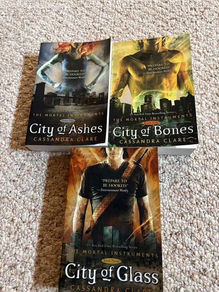Book Collection for Sale | Fantasy, Horror, Sci-Fi & More - photo 3