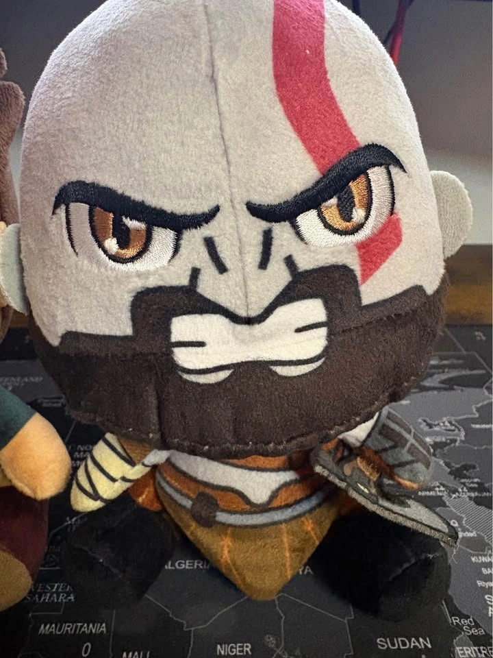 PlayStation Plush Collection – Kratos & Nathan Drake – Official - photo 3
