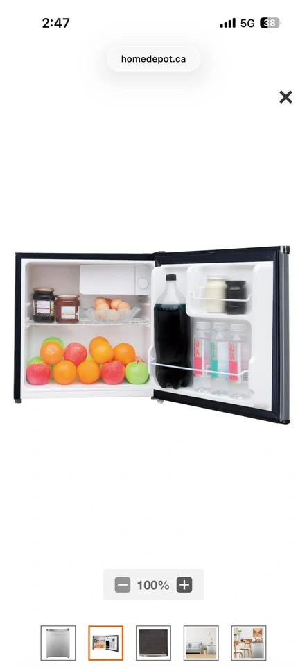 Frigidaire Retro compact mini fridge - photo 2