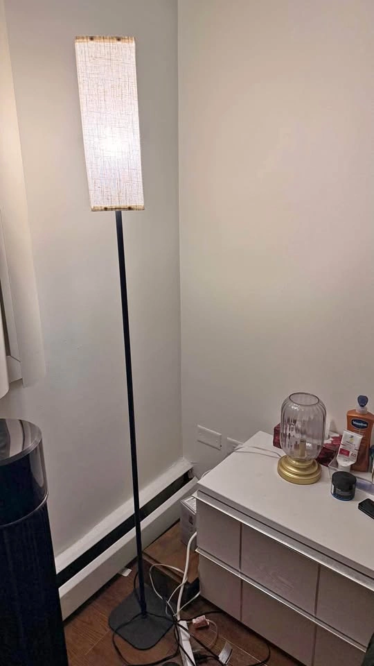 Floor lamp