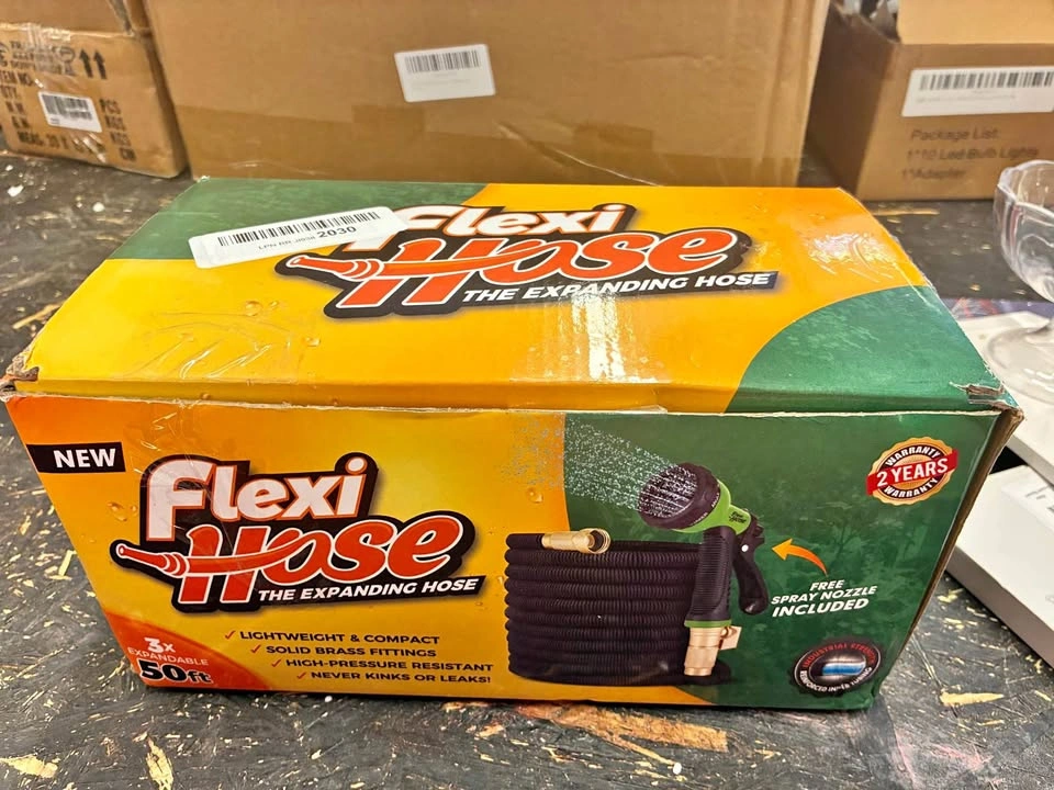 New- Flexi Hose Expanding Garden Hose 50ft with Nozzle