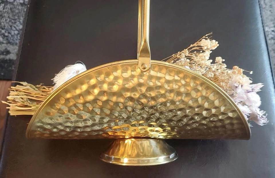 Vintage Hammered Brass Basket w Handle - photo 2