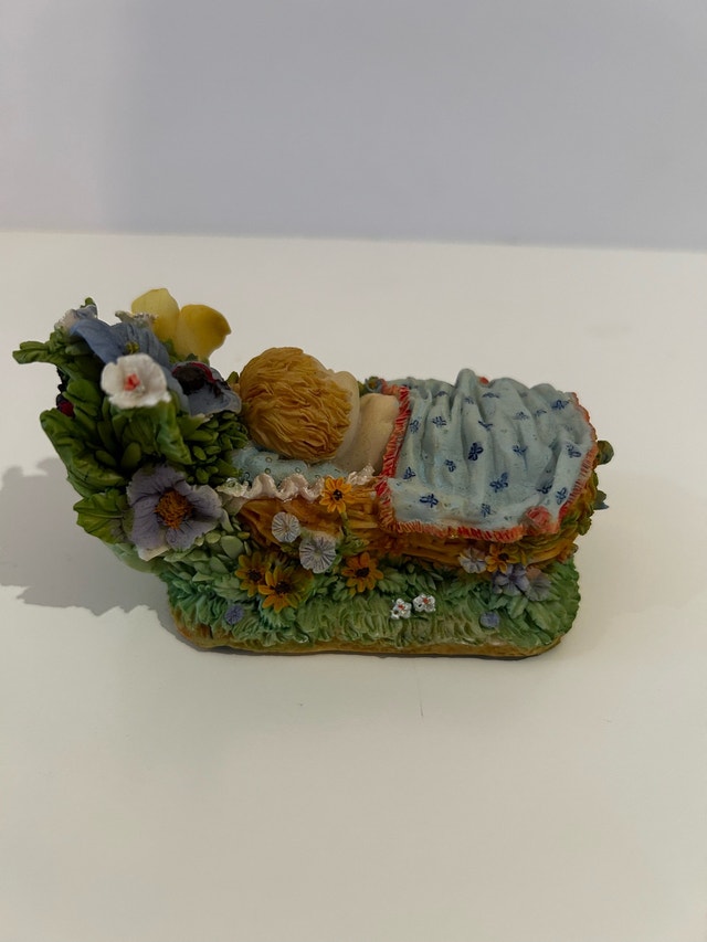 Royalton Sleeping Baby Figurine - photo 2