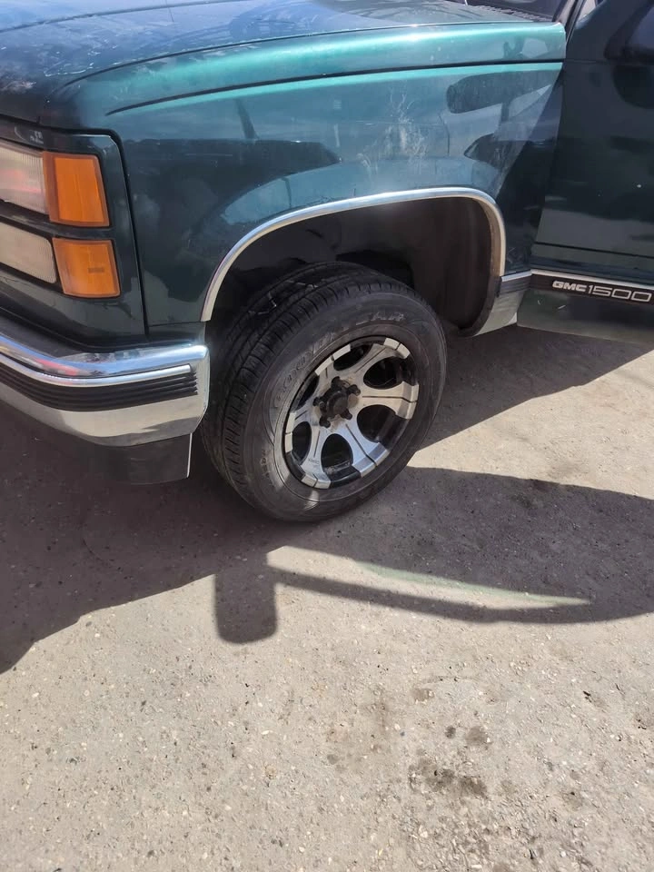 1996 GMC Suburban 1500 - photo 3
