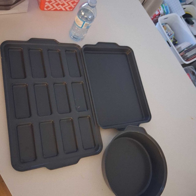 President's Choice Non-Stick Carbon Steel Bakeware Set - photo 2