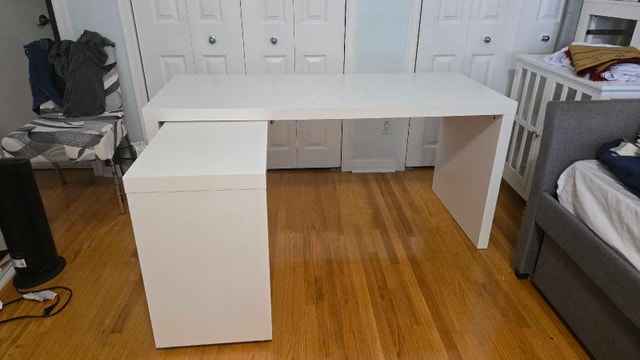 IKEA MALM Desk