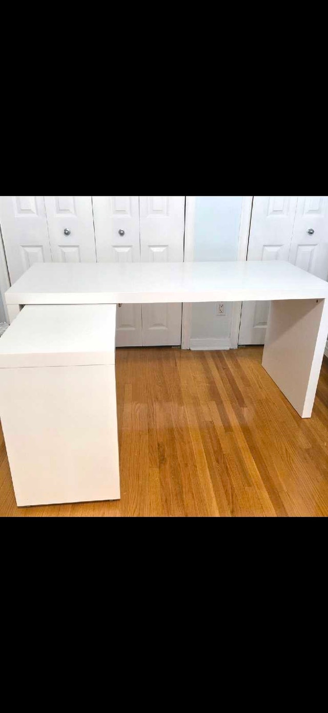 IKEA MALM Desk - photo 2