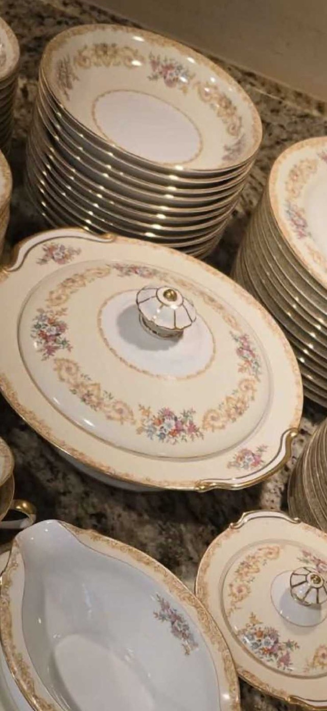 Noritake Mystrey China Set - photo 3