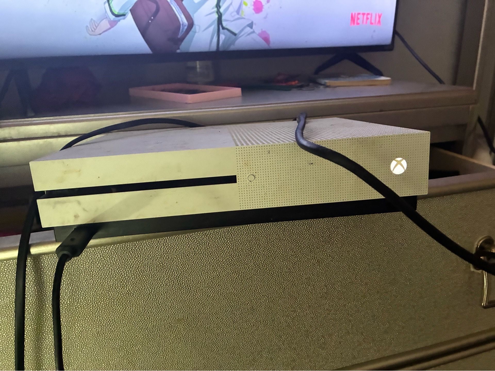 Xbox One S 1TB Bundle – RGB Controller, HDMI & Power Cable Inclu - photo 4