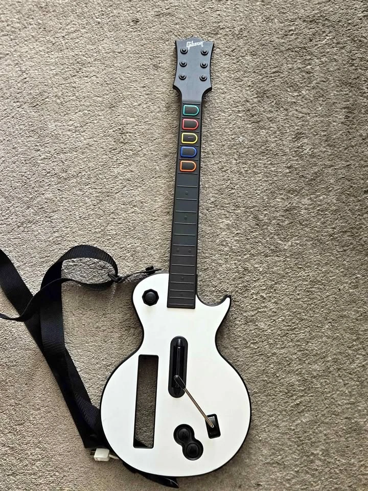 Guitar Hero Les Paul Guitar White Wii