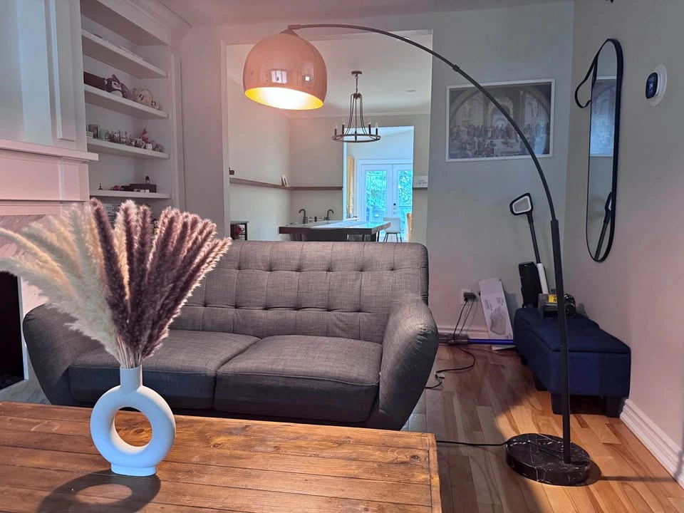 Modern Chrome Arc Floor Lamp with Marble Base – Excellent Condit