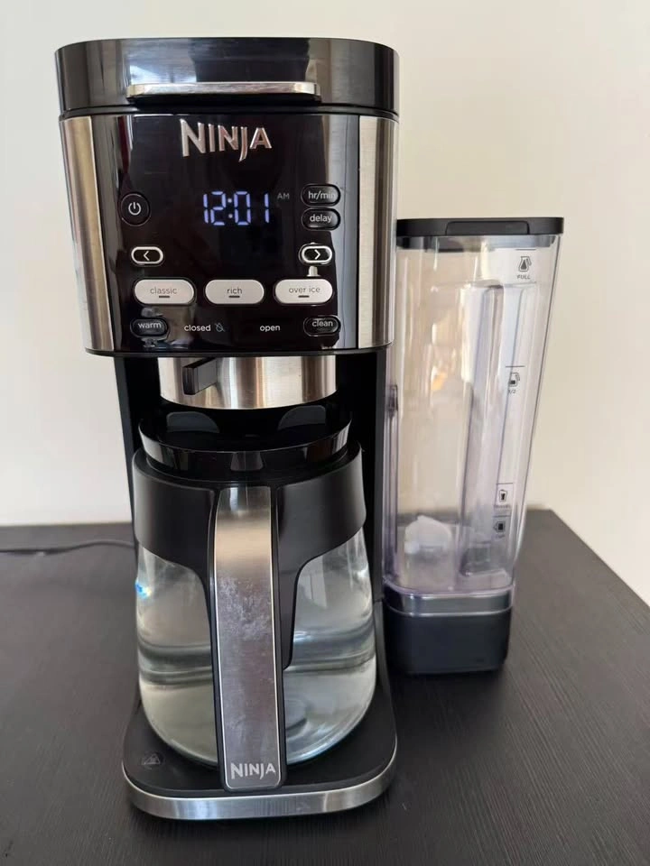 Ninja 12-Cup Programmable Coffee Maker - Excellent Condition - photo 2