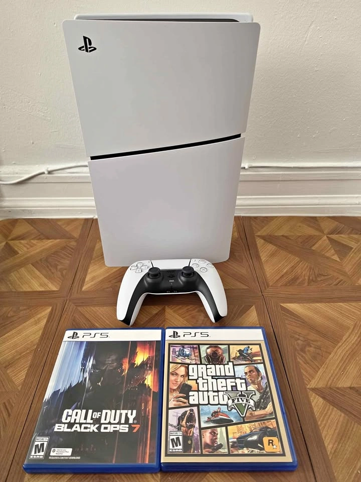 PS5 825GB | 2 games | 1 control