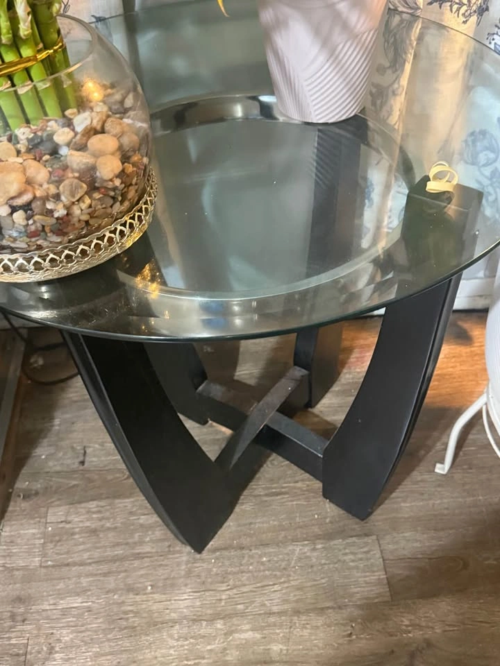 2 side tables round - photo 2